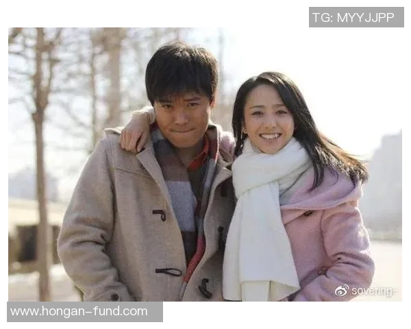 男明星追求足球明星的浪漫故事与背后的情感纠葛揭秘 男明星追求足球明星的浪漫故事与背后的情感纠葛揭秘