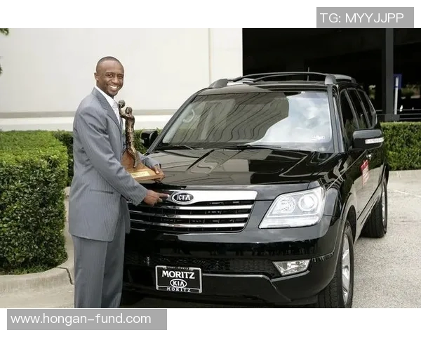 足球明星亲自设计的豪华座驾展现个性与风格的完美结合